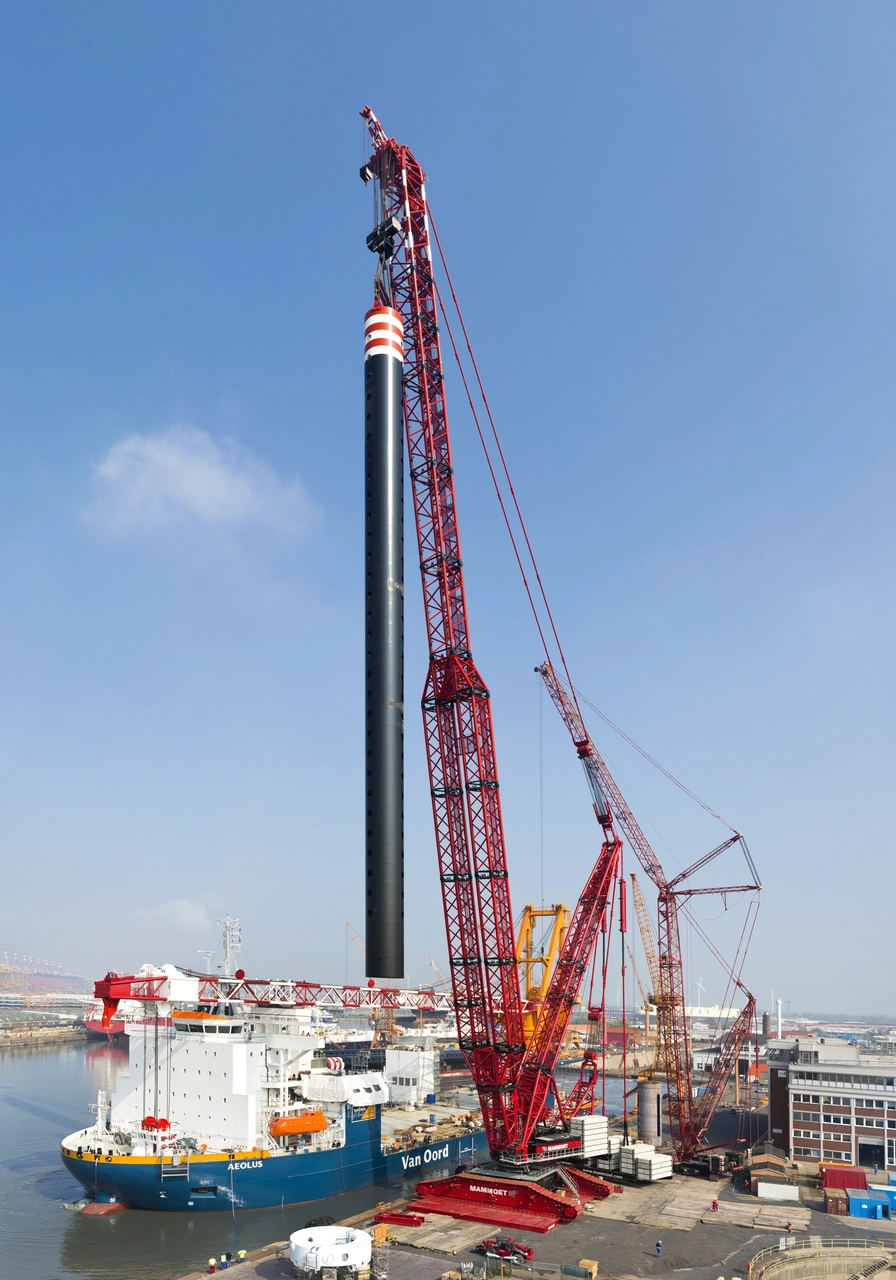LR 13000 Crawler crane - Liebherr